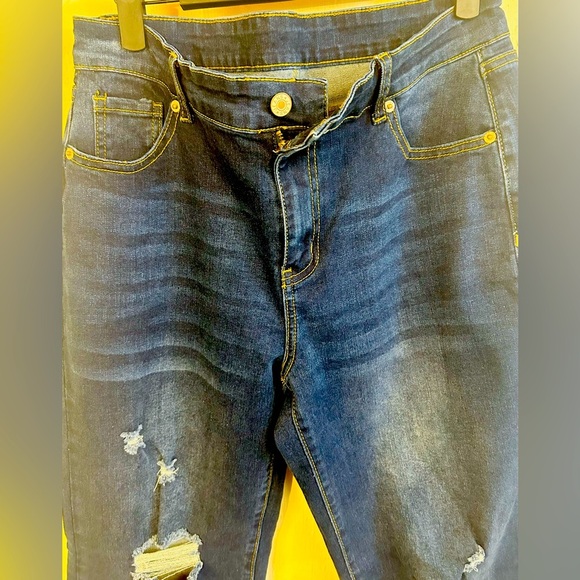 GRAPENT Jeans, High Waisted Distressed Straight Leg Ripped, Size 12 - Picture 4 of 6